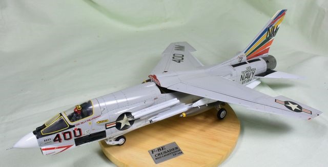 F-8E_2